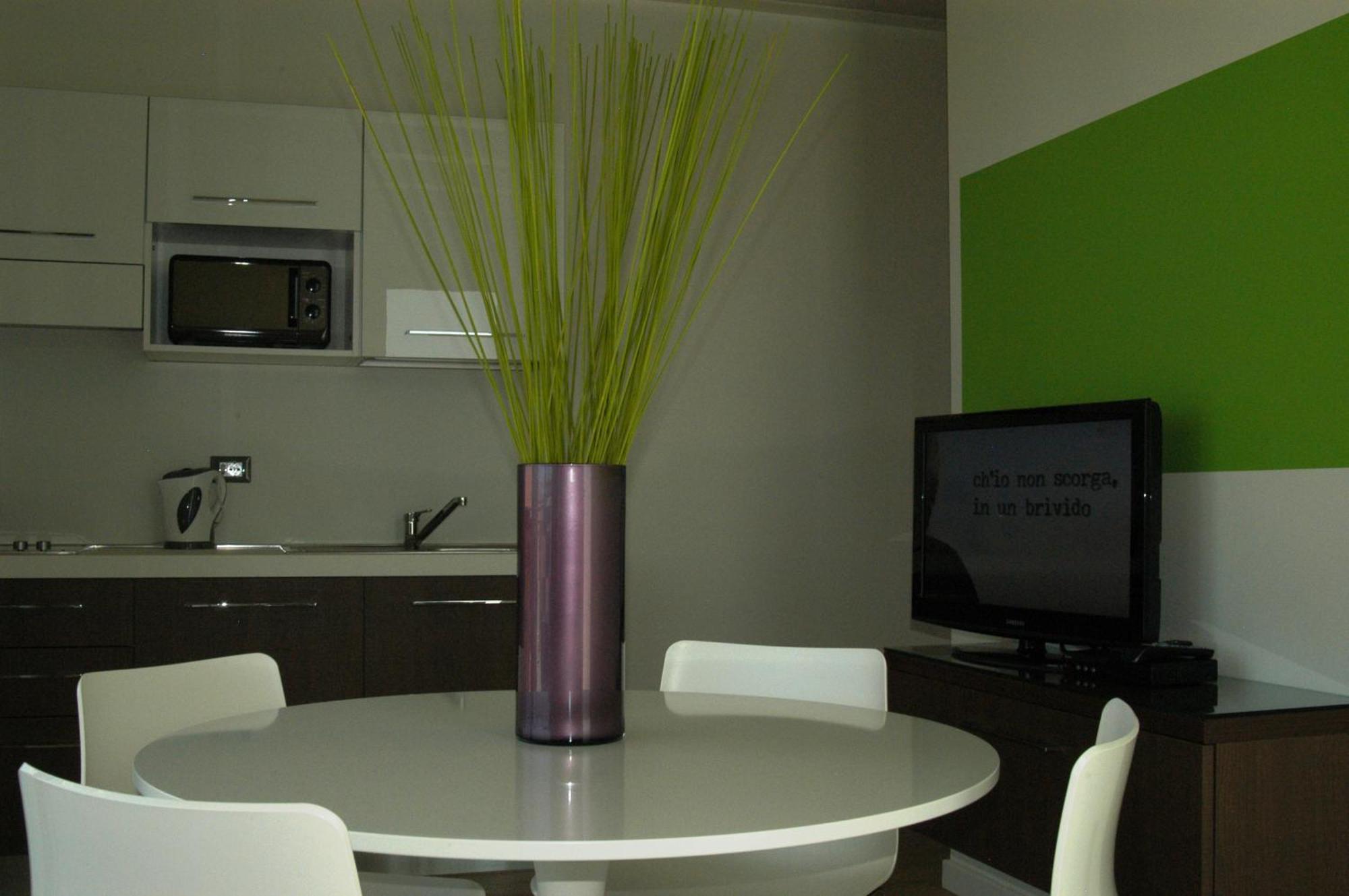 Prada' Home Eco Suites Bardolino Bagian luar foto